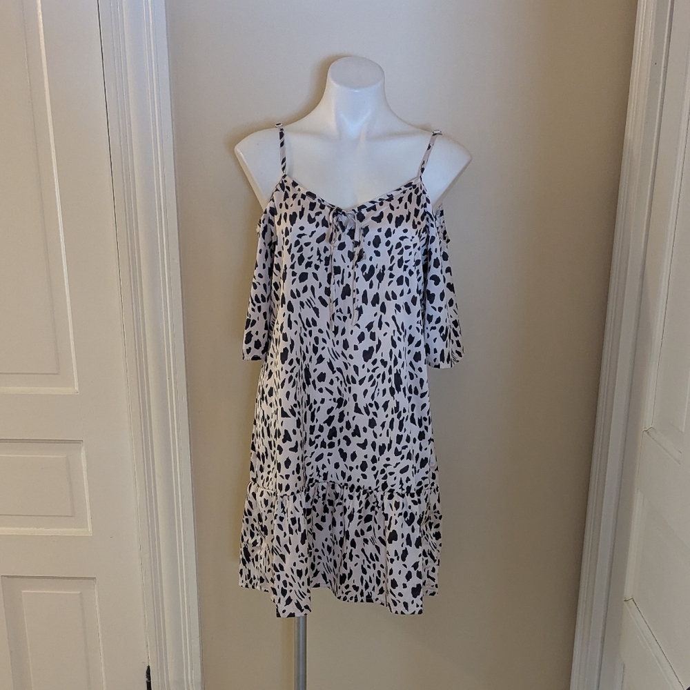 C.O.Z.Y Nwot cream and black leopard print dress size M